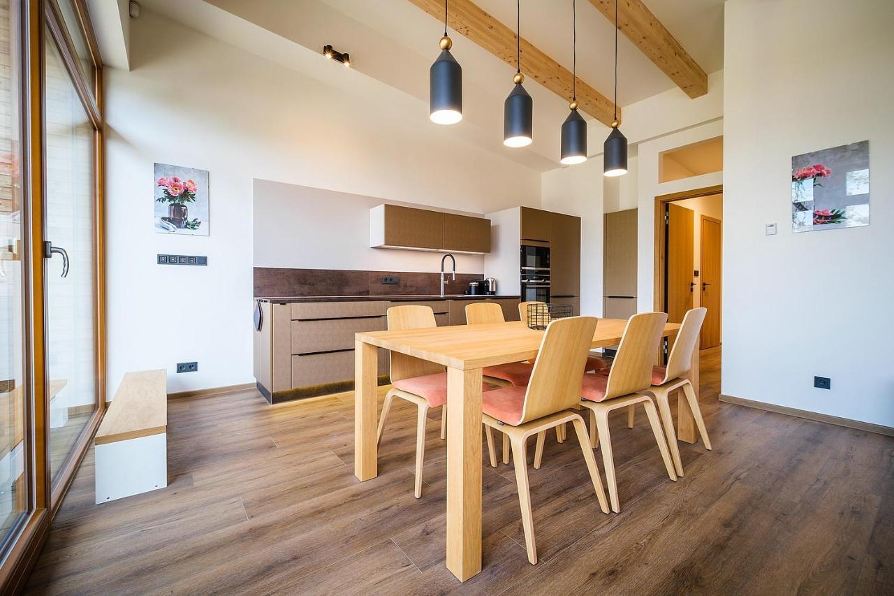 Lipno Port Apartment C304 - Lipno Home リプノ・ナト・ヴルタヴォウ エクステリア 写真