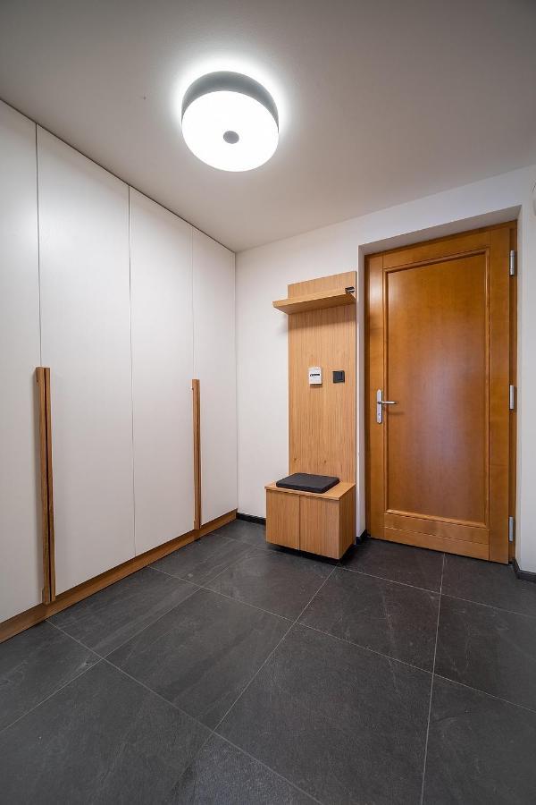 Lipno Port Apartment C304 - Lipno Home リプノ・ナト・ヴルタヴォウ エクステリア 写真